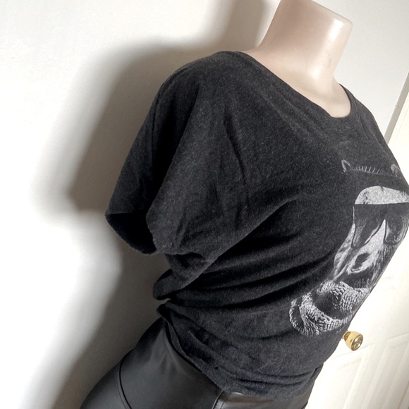 Graphic tee - Picture 3 of 5